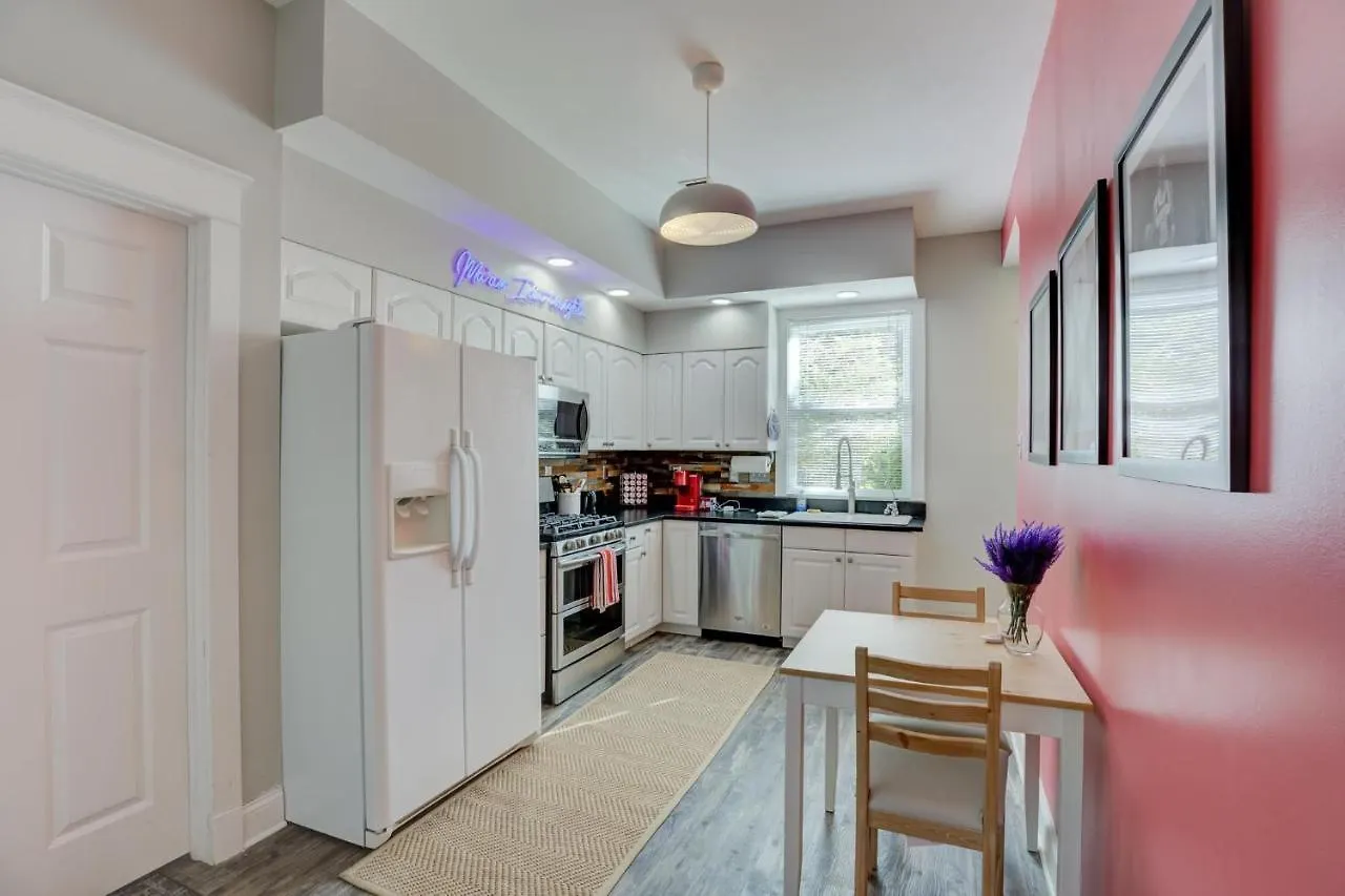 Hip And Spacious Midtown Cottage Near Beale Street 孟菲斯 度假居