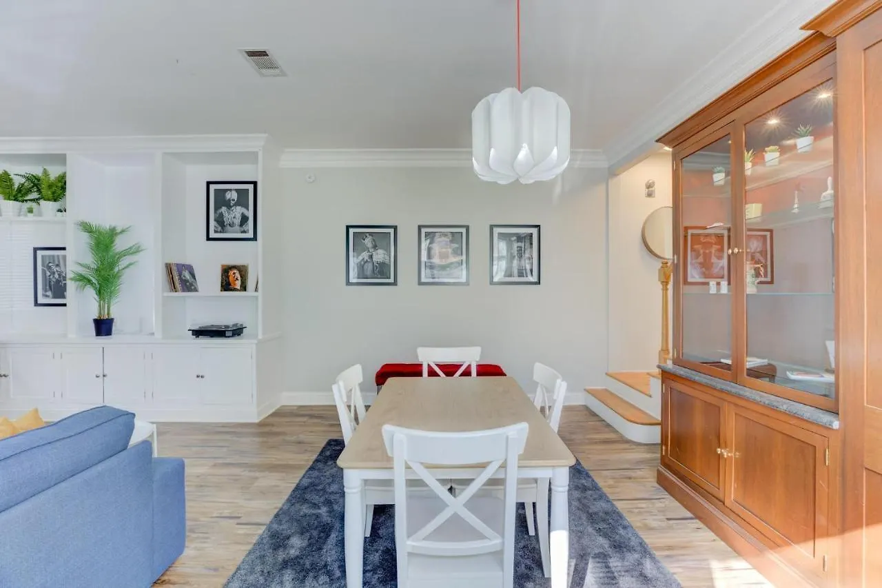 別荘 Hip And Spacious Midtown Cottage Near Beale Street メンフィス 米国