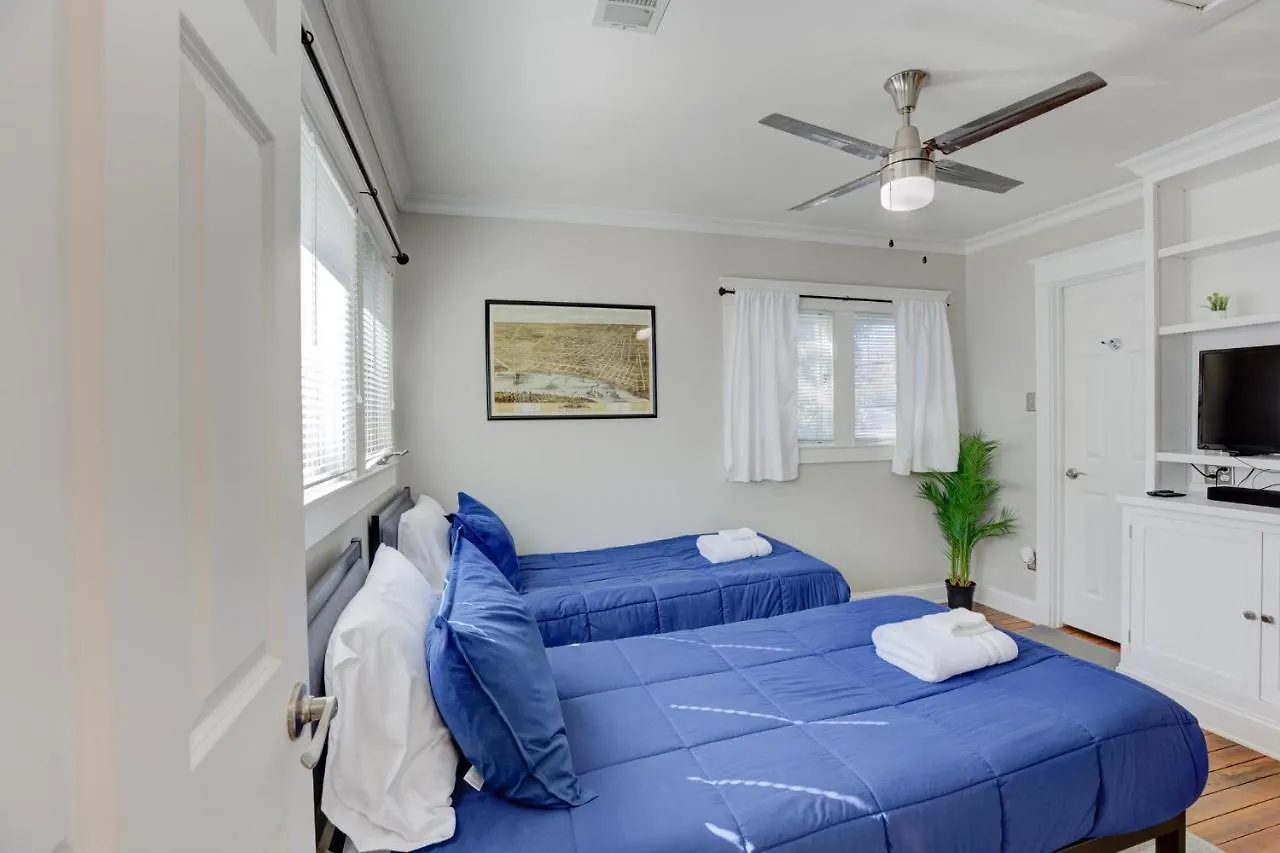 別荘 Hip And Spacious Midtown Cottage Near Beale Street メンフィス