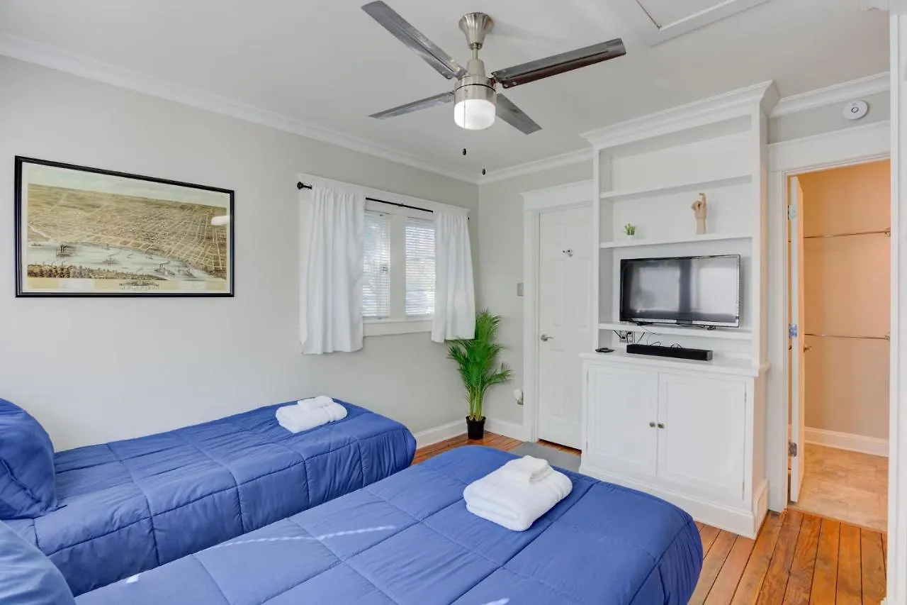 別荘 Hip And Spacious Midtown Cottage Near Beale Street メンフィス 米国